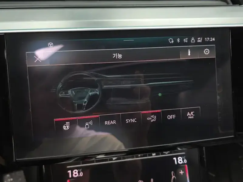2022 Audi e-tron с пробегом 67 769 км