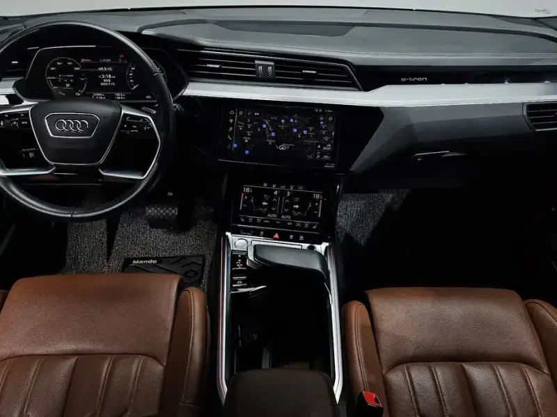 2020 Audi e-tron с пробегом 37 096 км