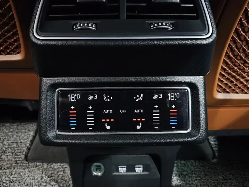2020 Audi e-tron с пробегом 37 096 км
