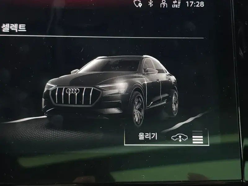 2022 Audi e-tron с пробегом 55 108 км
