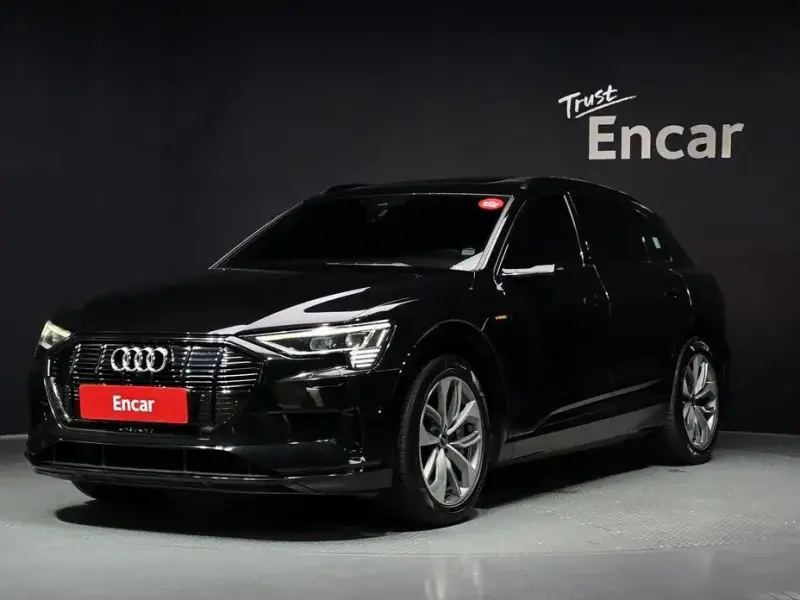 2023 Audi e-tron с пробегом 42 173 км