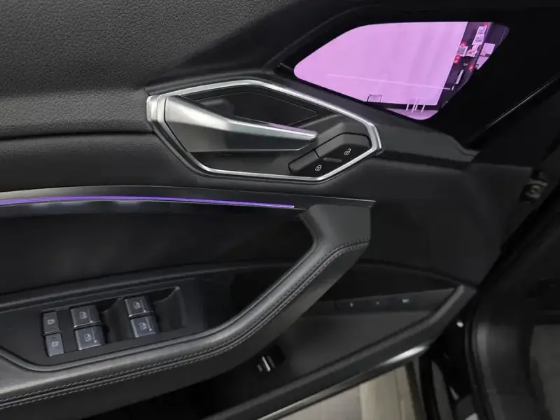 2023 Audi e-tron с пробегом 42 173 км