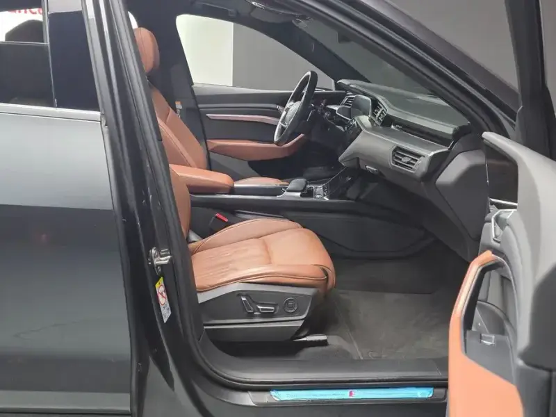 2021 Audi e-tron с пробегом 148 197 км