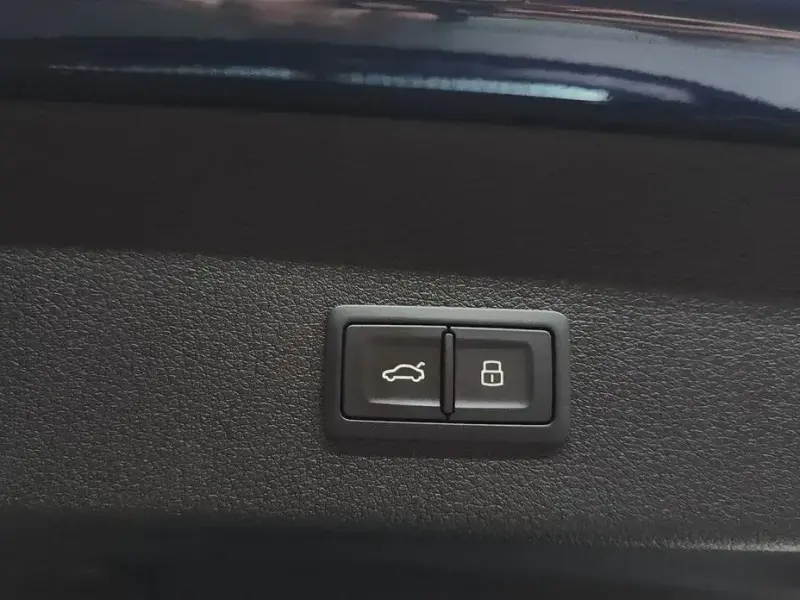 2021 Audi e-tron с пробегом 158 417 км