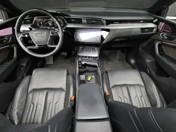 2021 Audi e-tron с пробегом 91 832 км