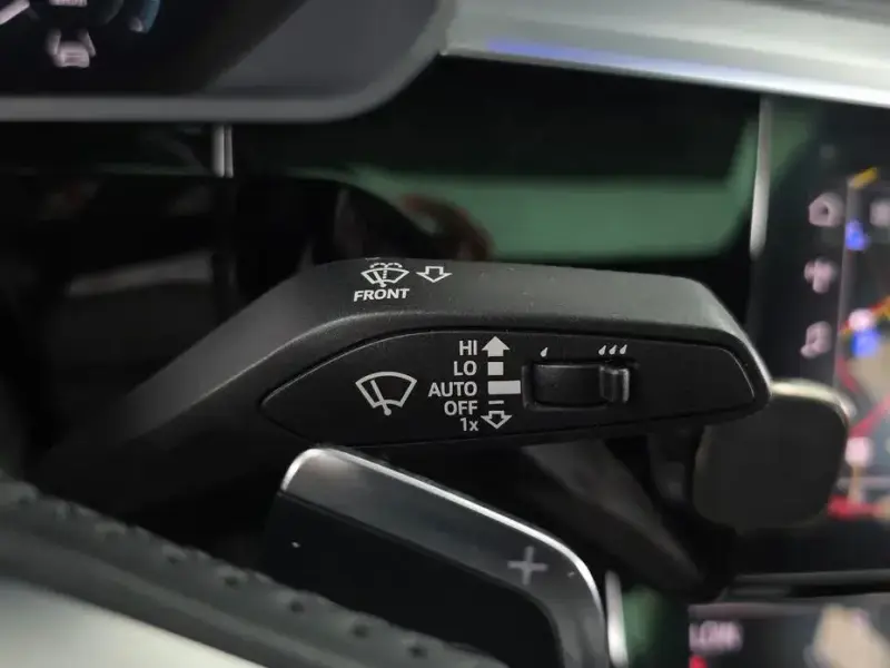 2021 Audi e-tron с пробегом 121 851 км