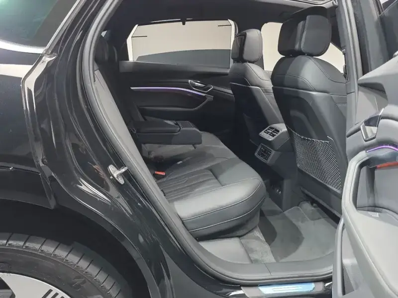 2023 Audi e-tron с пробегом 31 343 км