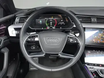 2023 Audi e-tron с пробегом 31 343 км