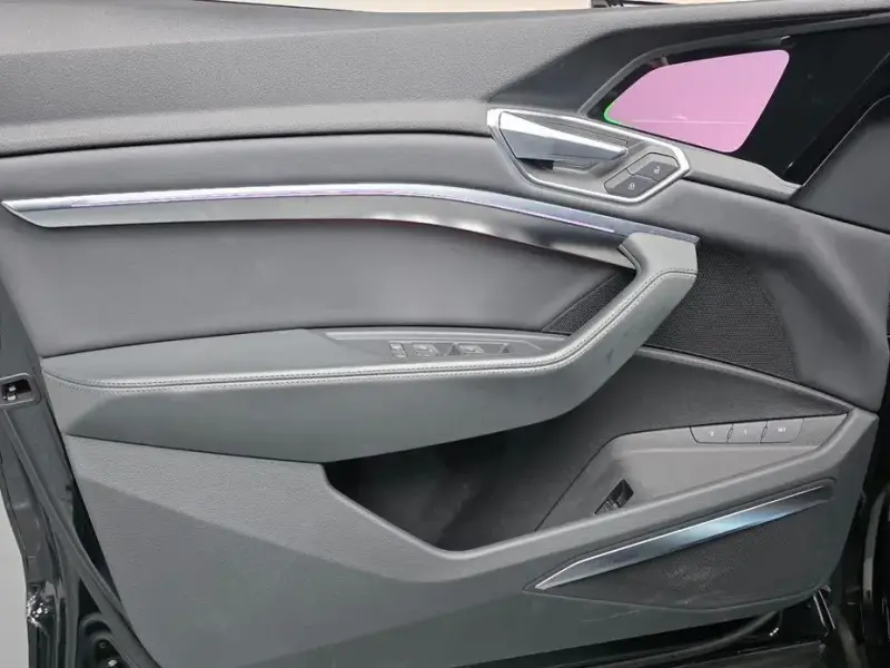 2023 Audi e-tron с пробегом 31 343 км