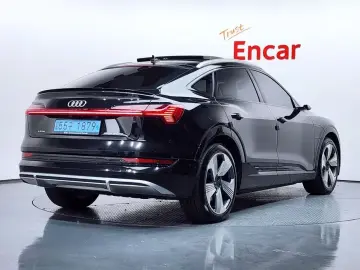 2021 Audi e-tron с пробегом 141 496 км