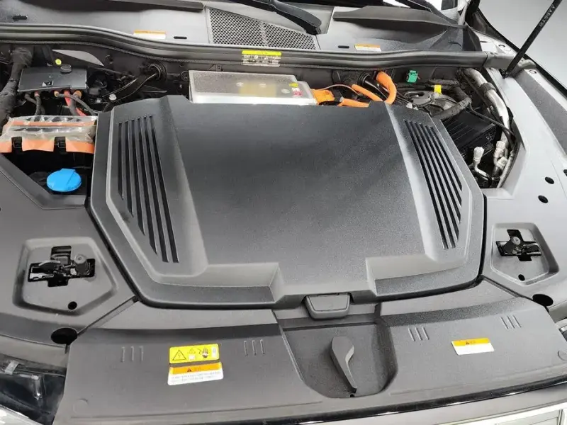 2021 Audi e-tron с пробегом 141 496 км