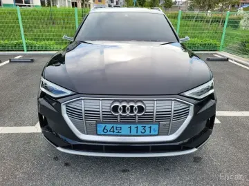2020 Audi e-tron с пробегом 142 000 км