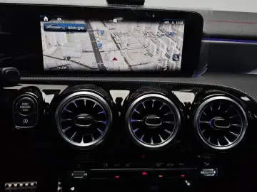 2025 Mercedes-Benz CLA с пробегом 13 995 км