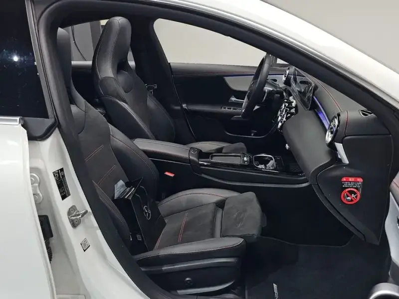 2025 Mercedes-Benz CLA с пробегом 13 995 км