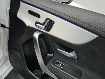 2025 Mercedes-Benz CLA с пробегом 13 995 км