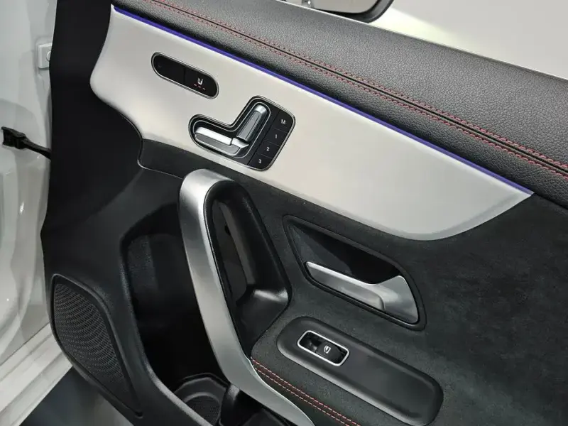 2025 Mercedes-Benz CLA с пробегом 13 995 км