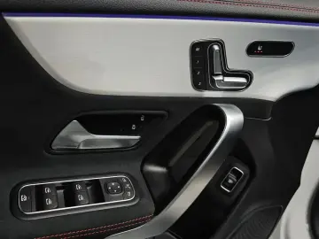 2025 Mercedes-Benz CLA с пробегом 13 995 км
