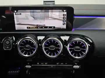 2023 Mercedes-Benz CLA с пробегом 3 884 км
