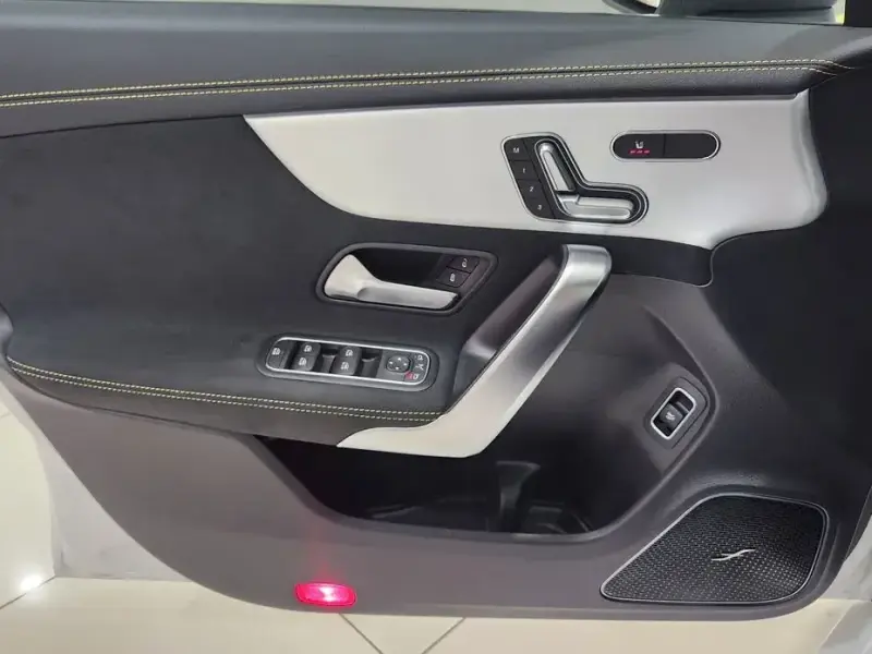 2025 Mercedes-Benz CLA с пробегом 400 км