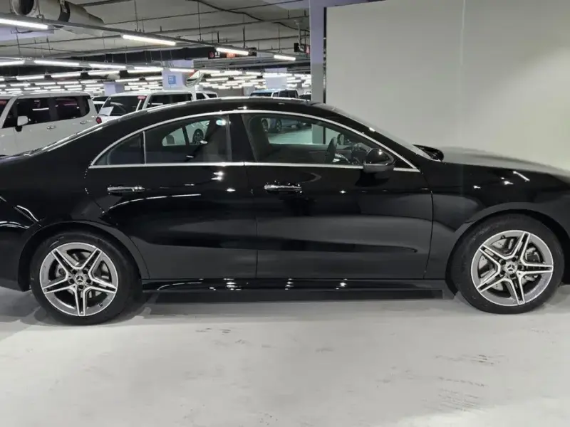 2025 Mercedes-Benz CLA с пробегом 596 км