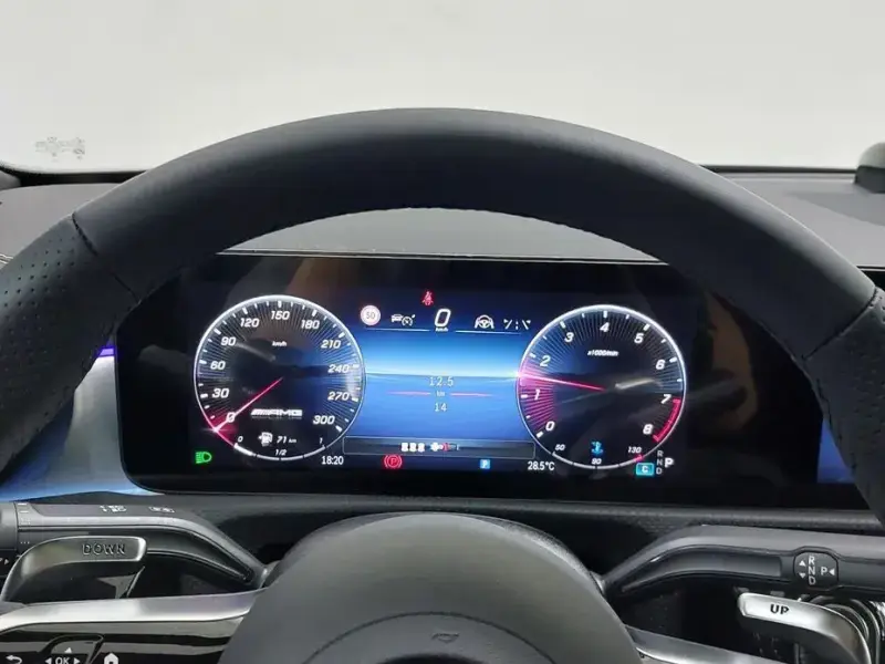 2025 Mercedes-Benz CLA с пробегом 15 км