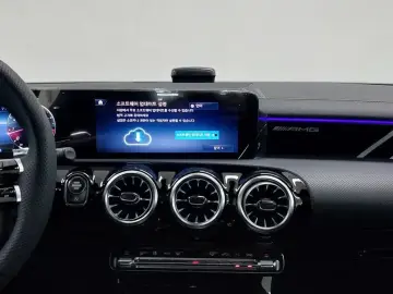 2025 Mercedes-Benz CLA с пробегом 15 км