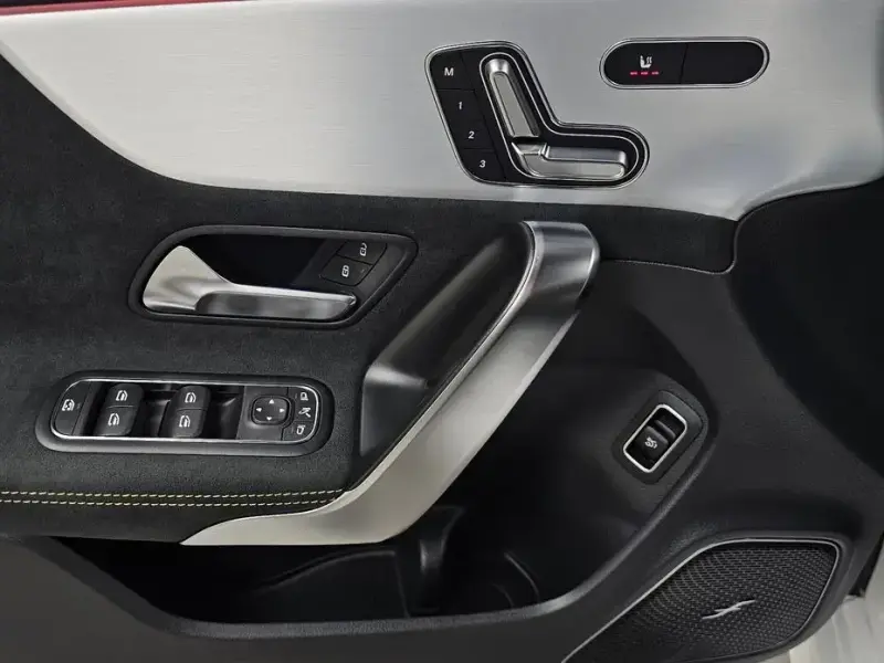 2025 Mercedes-Benz CLA с пробегом 2 585 км