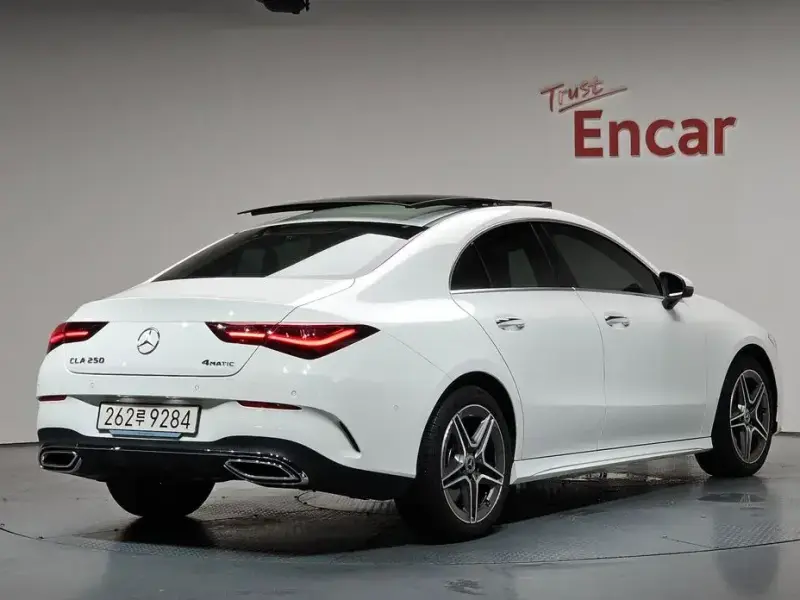 2025 Mercedes-Benz CLA с пробегом 13 995 км