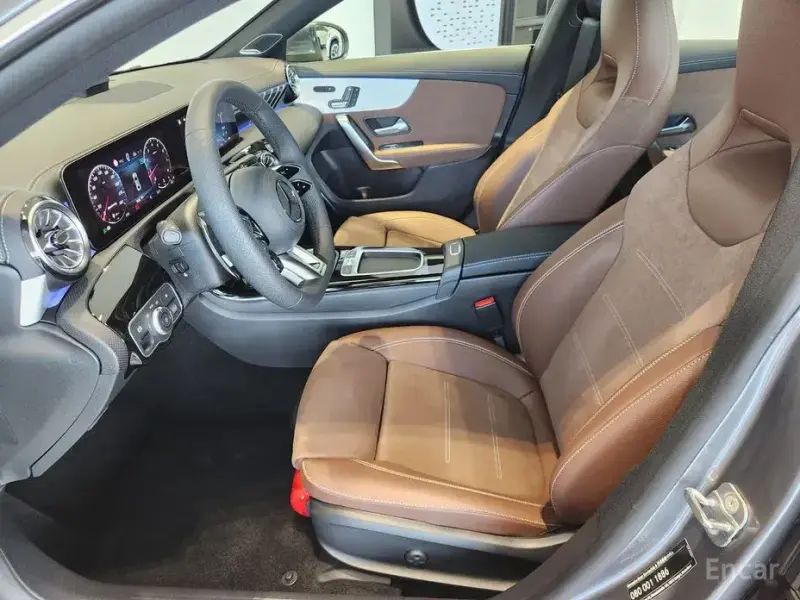 2025 Mercedes-Benz CLA с пробегом 120 км