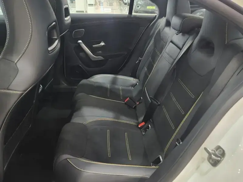 2025 Mercedes-Benz CLA с пробегом 400 км