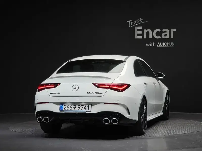 2025 Mercedes-Benz CLA с пробегом 2 585 км