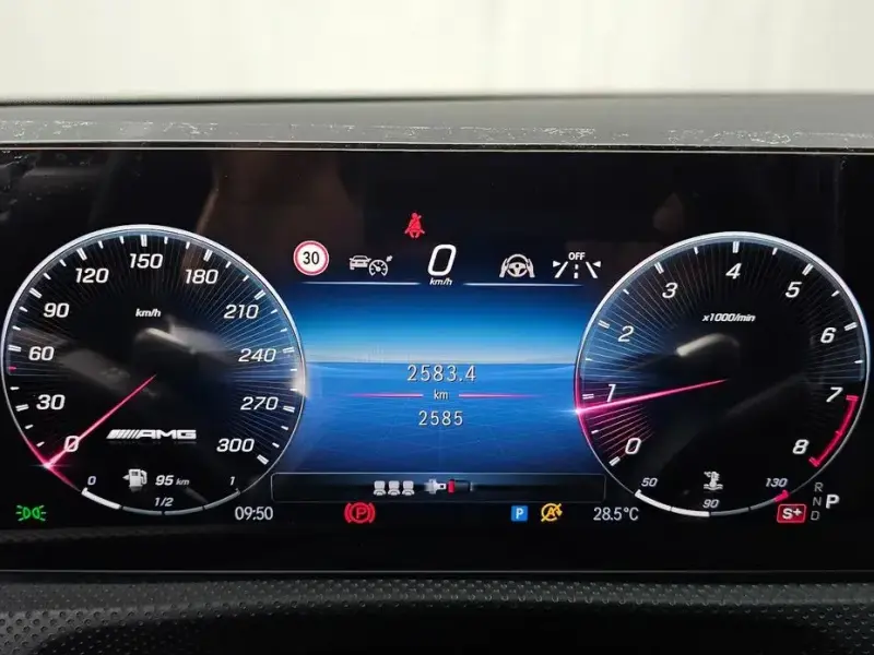 2025 Mercedes-Benz CLA с пробегом 2 585 км