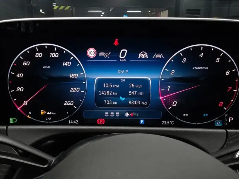 2025 Mercedes-Benz E-Класс с пробегом 14 282 км