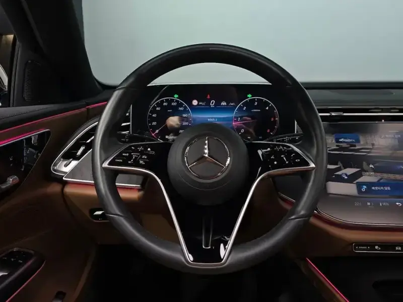 2024 Mercedes-Benz E-Класс с пробегом 25 304 км