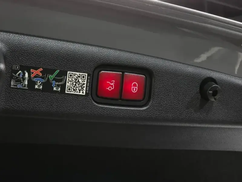 2024 Mercedes-Benz E-Класс с пробегом 46 251 км