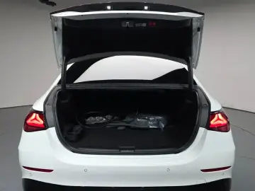 2025 Mercedes-Benz E-Класс с пробегом 11 159 км