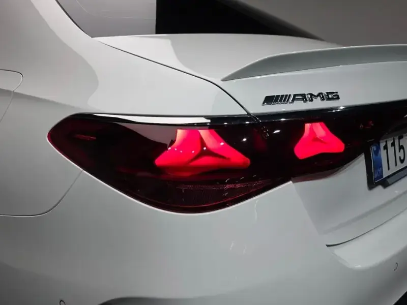 2025 Mercedes-Benz E-Класс с пробегом 11 159 км