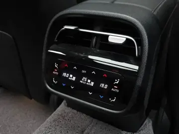 2025 Mercedes-Benz E-Класс с пробегом 11 159 км