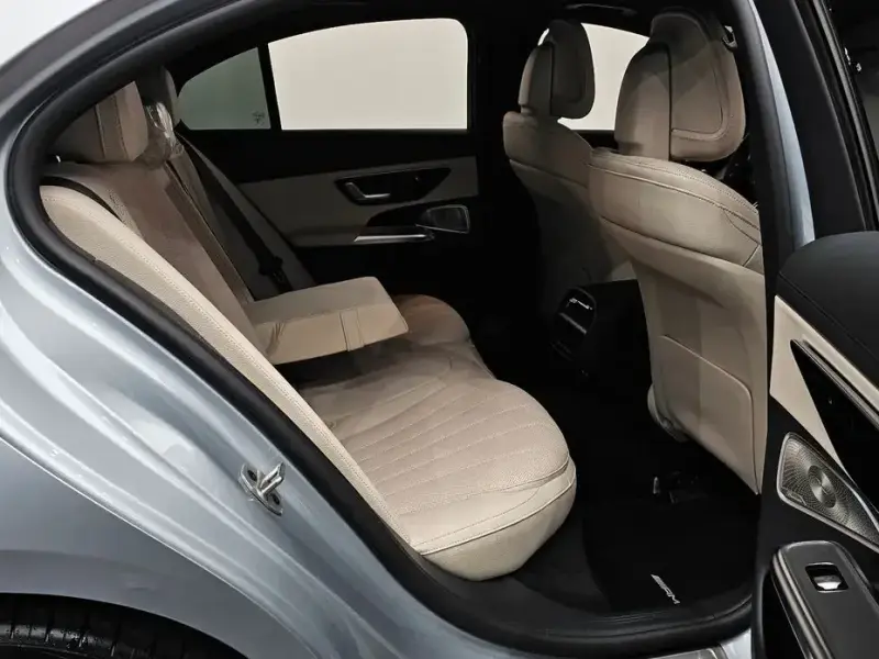 2025 Mercedes-Benz E-Класс с пробегом 771 км