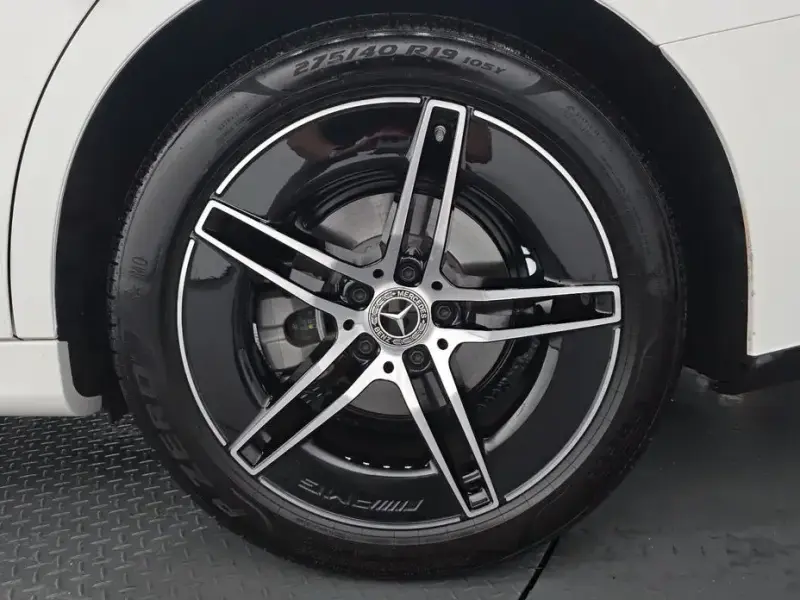 2026 Mercedes-Benz E-Класс с пробегом 3 478 км