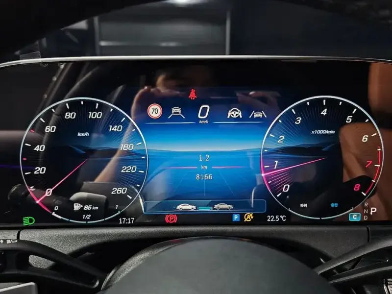 2025 Mercedes-Benz E-Класс с пробегом 8 166 км