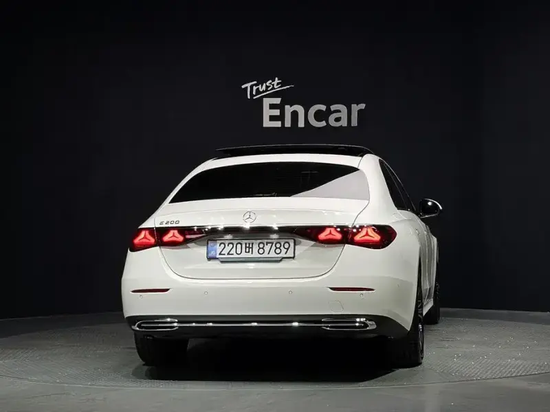 2025 Mercedes-Benz E-Класс с пробегом 20 319 км