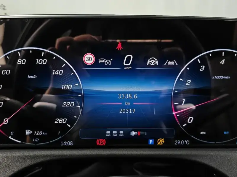2025 Mercedes-Benz E-Класс с пробегом 20 319 км