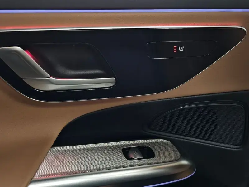 2025 Mercedes-Benz E-Класс с пробегом 20 319 км