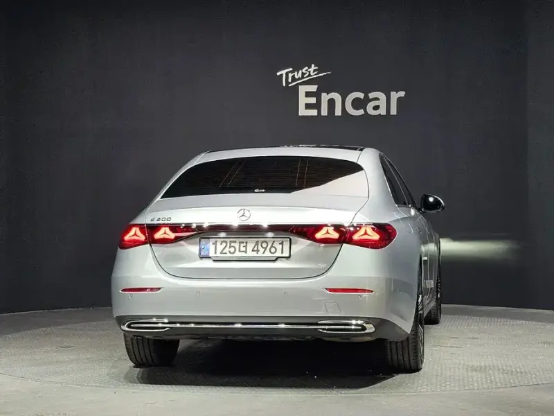 2024 Mercedes-Benz E-Класс с пробегом 33 288 км