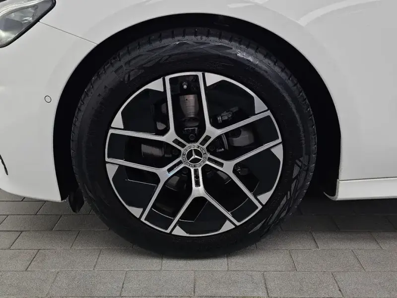 2024 Mercedes-Benz E-Класс с пробегом 24 775 км