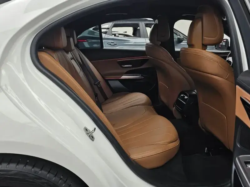 2024 Mercedes-Benz E-Класс с пробегом 24 775 км