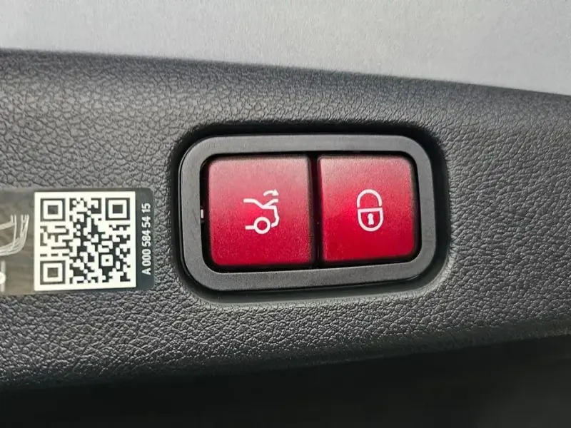 2024 Mercedes-Benz E-Класс с пробегом 33 288 км