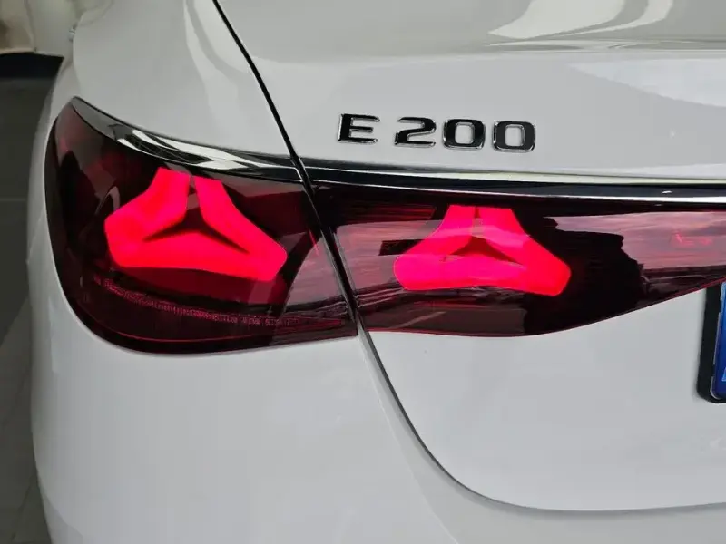 2024 Mercedes-Benz E-Класс с пробегом 24 775 км
