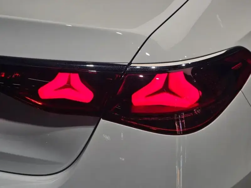 2024 Mercedes-Benz E-Класс с пробегом 22 041 км